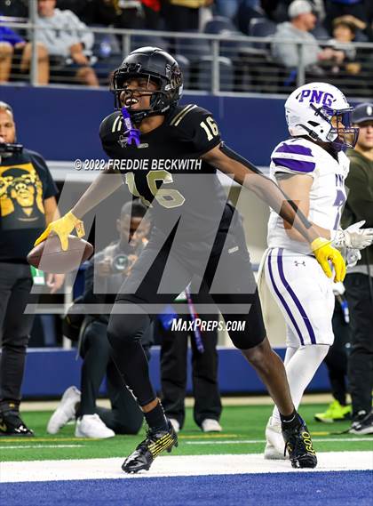 Thumbnail 2 in Port Neches-Groves vs. South Oak Cliff (UIL 5A D2 Final) photogallery.