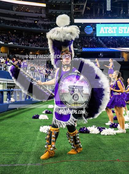 Thumbnail 2 in Port Neches-Groves vs. South Oak Cliff (UIL 5A D2 Final) photogallery.
