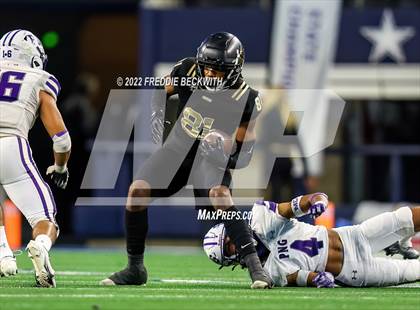 Thumbnail 3 in Port Neches-Groves vs. South Oak Cliff (UIL 5A D2 Final) photogallery.