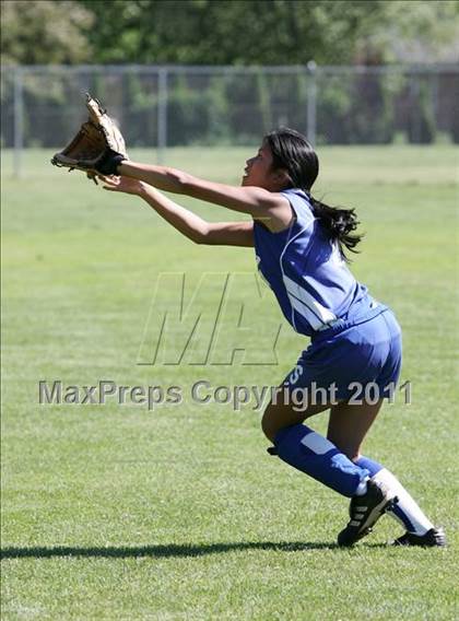 Thumbnail 1 in Old Saybrook vs. Stafford (CIAC Class S Quarterfinal) photogallery.
