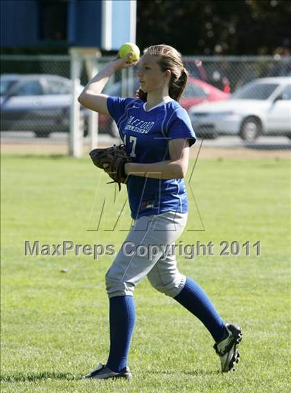 Thumbnail 3 in Old Saybrook vs. Stafford (CIAC Class S Quarterfinal) photogallery.