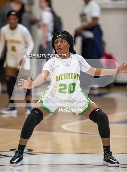 Thumbnail 1 in Village Christian Academy vs. Richmond (MLK Dream Jam at Terry Sanford) photogallery.