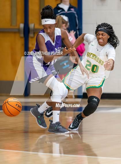 Thumbnail 1 in Village Christian Academy vs. Richmond (MLK Dream Jam at Terry Sanford) photogallery.