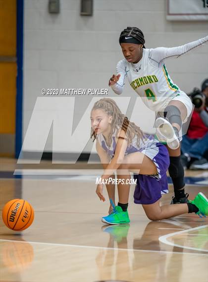Thumbnail 1 in Village Christian Academy vs. Richmond (MLK Dream Jam at Terry Sanford) photogallery.
