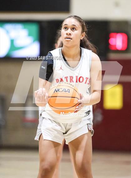 Thumbnail 2 in Clovis vs. Liberty (Nike Central Valley Showdown) photogallery.