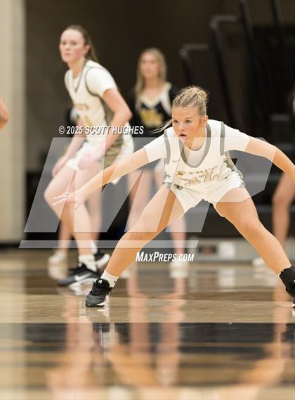 Thumbnail 3 in Oakland @ Mount Juliet photogallery.