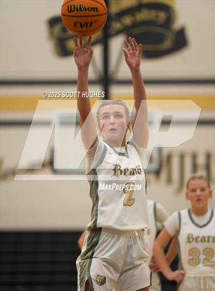 Thumbnail 1 in Oakland @ Mount Juliet photogallery.