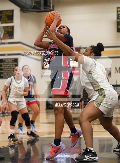 Thumbnail 2 in Oakland @ Mount Juliet photogallery.