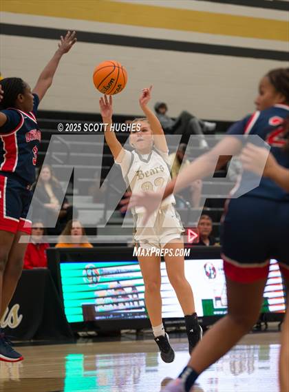 Thumbnail 2 in Oakland @ Mount Juliet photogallery.