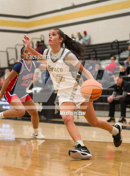 Thumbnail 2 in Oakland @ Mount Juliet photogallery.