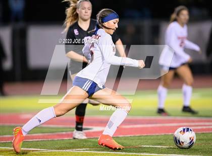 Thumbnail 2 in San Clemente vs Roosevelt (CIF-SS Division 1 Rd 1) photogallery.