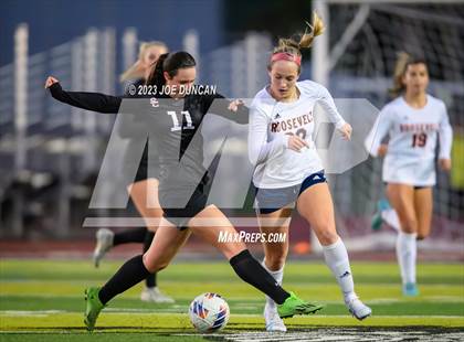 Thumbnail 3 in San Clemente vs Roosevelt (CIF-SS Division 1 Rd 1) photogallery.