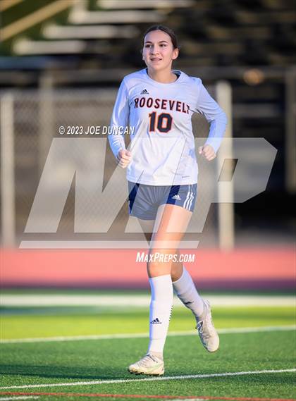 Thumbnail 3 in San Clemente vs Roosevelt (CIF-SS Division 1 Rd 1) photogallery.