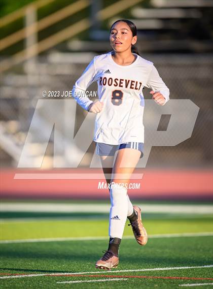 Thumbnail 2 in San Clemente vs Roosevelt (CIF-SS Division 1 Rd 1) photogallery.