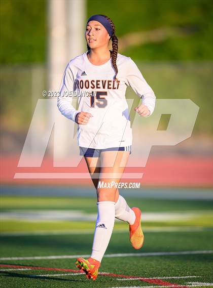 Thumbnail 3 in San Clemente vs Roosevelt (CIF-SS Division 1 Rd 1) photogallery.