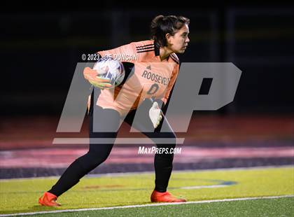 Thumbnail 1 in San Clemente vs Roosevelt (CIF-SS Division 1 Rd 1) photogallery.