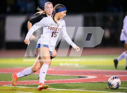 Thumbnail 1 in San Clemente vs Roosevelt (CIF-SS Division 1 Rd 1) photogallery.