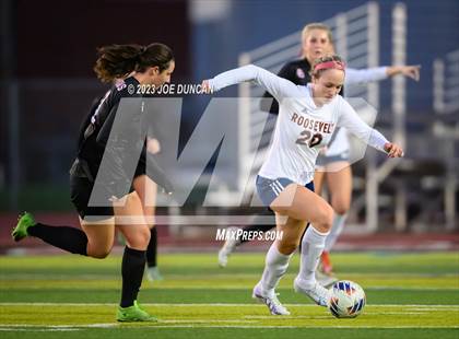 Thumbnail 1 in San Clemente vs Roosevelt (CIF-SS Division 1 Rd 1) photogallery.
