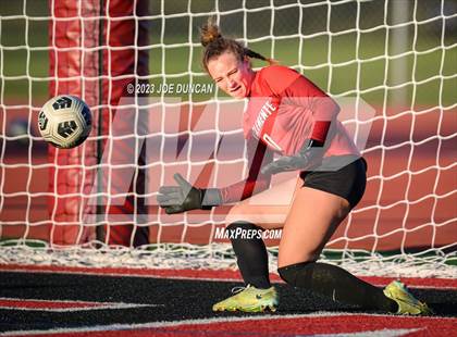 Thumbnail 2 in San Clemente vs Roosevelt (CIF-SS Division 1 Rd 1) photogallery.
