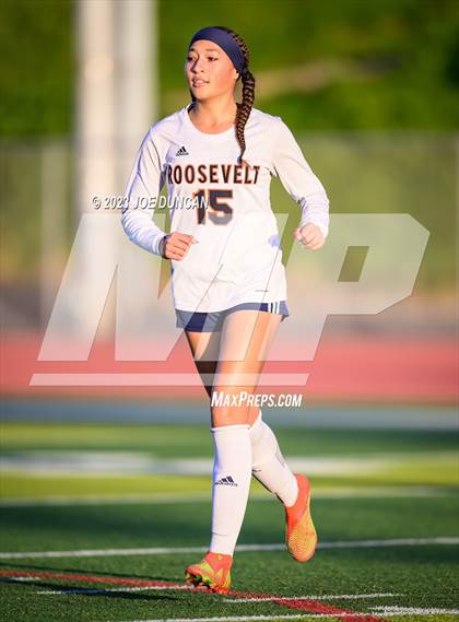 Thumbnail 2 in San Clemente vs Roosevelt (CIF-SS Division 1 Rd 1) photogallery.
