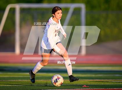 Thumbnail 2 in San Clemente vs Roosevelt (CIF-SS Division 1 Rd 1) photogallery.