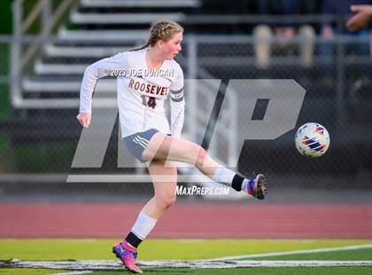 Thumbnail 1 in San Clemente vs Roosevelt (CIF-SS Division 1 Rd 1) photogallery.