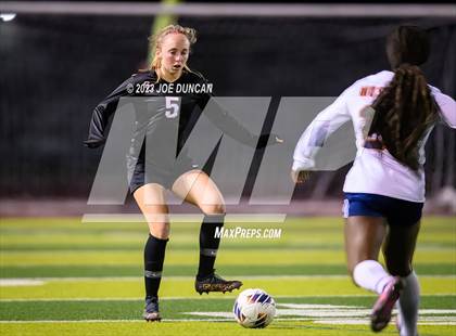 Thumbnail 1 in San Clemente vs Roosevelt (CIF-SS Division 1 Rd 1) photogallery.