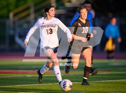 Thumbnail 2 in San Clemente vs Roosevelt (CIF-SS Division 1 Rd 1) photogallery.