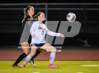 Thumbnail 2 in San Clemente vs Roosevelt (CIF-SS Division 1 Rd 1) photogallery.