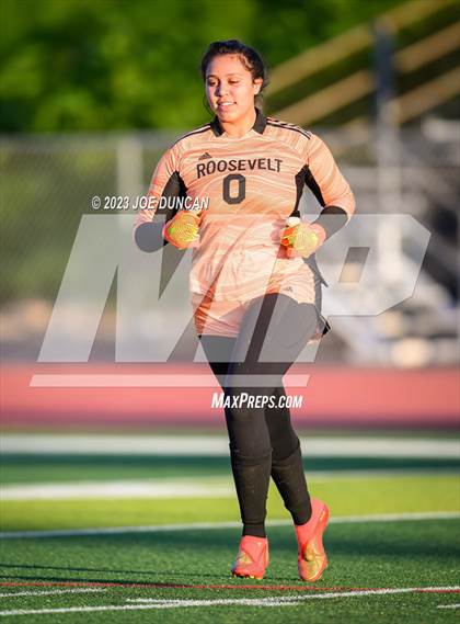 Thumbnail 1 in San Clemente vs Roosevelt (CIF-SS Division 1 Rd 1) photogallery.