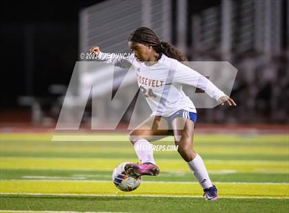 Thumbnail 1 in San Clemente vs Roosevelt (CIF-SS Division 1 Rd 1) photogallery.