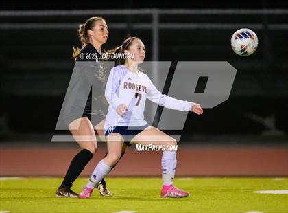 Thumbnail 1 in San Clemente vs Roosevelt (CIF-SS Division 1 Rd 1) photogallery.