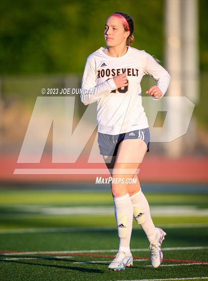 Thumbnail 1 in San Clemente vs Roosevelt (CIF-SS Division 1 Rd 1) photogallery.