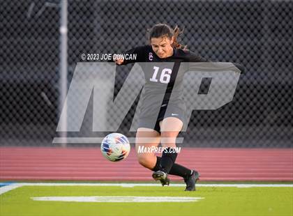 Thumbnail 3 in San Clemente vs Roosevelt (CIF-SS Division 1 Rd 1) photogallery.