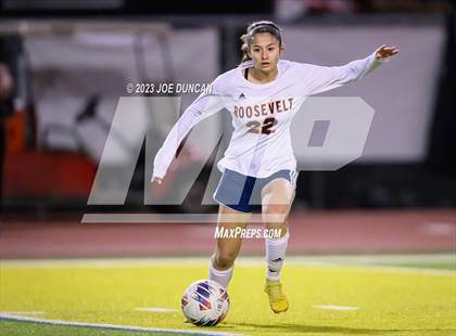 Thumbnail 2 in San Clemente vs Roosevelt (CIF-SS Division 1 Rd 1) photogallery.