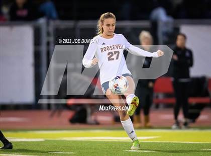 Thumbnail 1 in San Clemente vs Roosevelt (CIF-SS Division 1 Rd 1) photogallery.