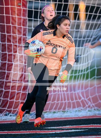 Thumbnail 1 in San Clemente vs Roosevelt (CIF-SS Division 1 Rd 1) photogallery.
