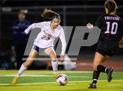 Thumbnail 3 in San Clemente vs Roosevelt (CIF-SS Division 1 Rd 1) photogallery.
