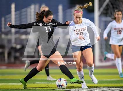 Thumbnail 2 in San Clemente vs Roosevelt (CIF-SS Division 1 Rd 1) photogallery.