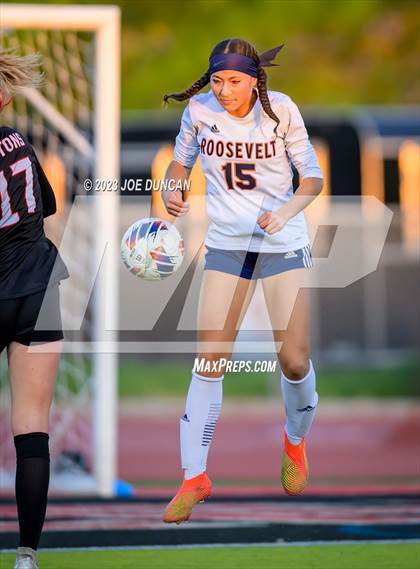 Thumbnail 1 in San Clemente vs Roosevelt (CIF-SS Division 1 Rd 1) photogallery.