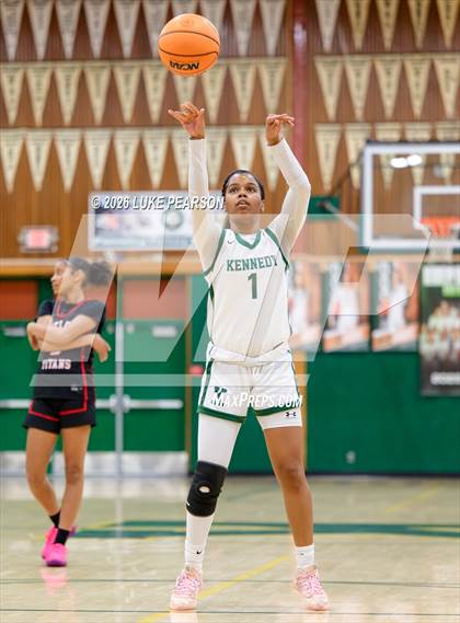 Thumbnail 2 in Antelope @ Kennedy photogallery.