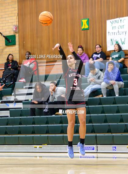 Thumbnail 3 in Antelope @ Kennedy photogallery.