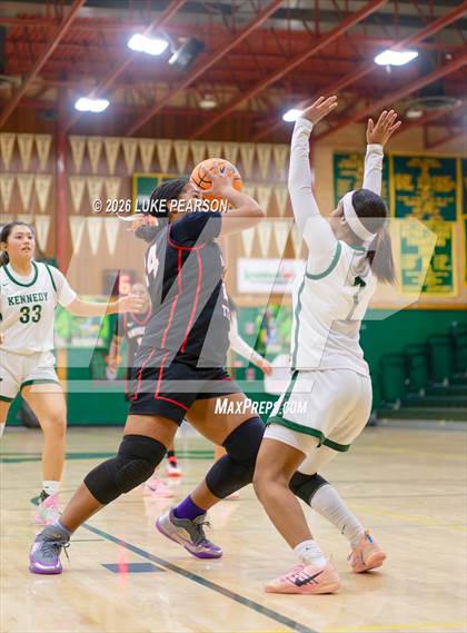 Thumbnail 1 in Antelope @ Kennedy photogallery.