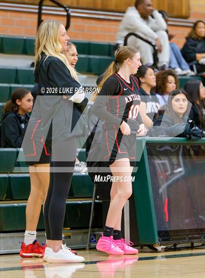 Thumbnail 1 in Antelope @ Kennedy photogallery.