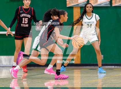 Thumbnail 1 in Antelope @ Kennedy photogallery.