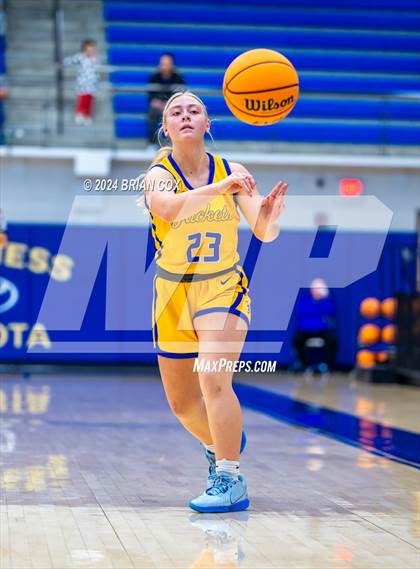 Thumbnail 2 in Sheridan vs Earle (Lendel Thomas Classic) photogallery.