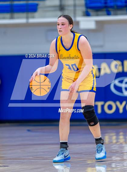 Thumbnail 1 in Sheridan vs Earle (Lendel Thomas Classic) photogallery.