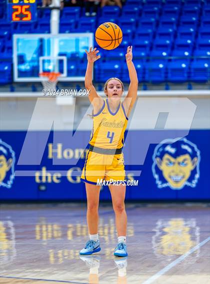 Thumbnail 1 in Sheridan vs Earle (Lendel Thomas Classic) photogallery.