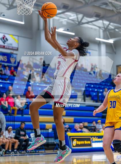Thumbnail 3 in Sheridan vs Earle (Lendel Thomas Classic) photogallery.
