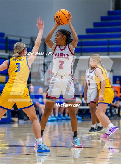 Thumbnail 2 in Sheridan vs Earle (Lendel Thomas Classic) photogallery.